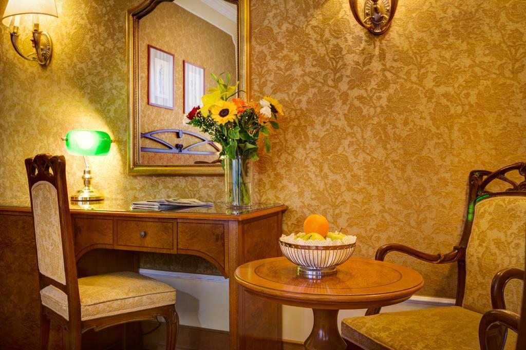 Hotel Villa Morgagni Рим Екстер'єр фото